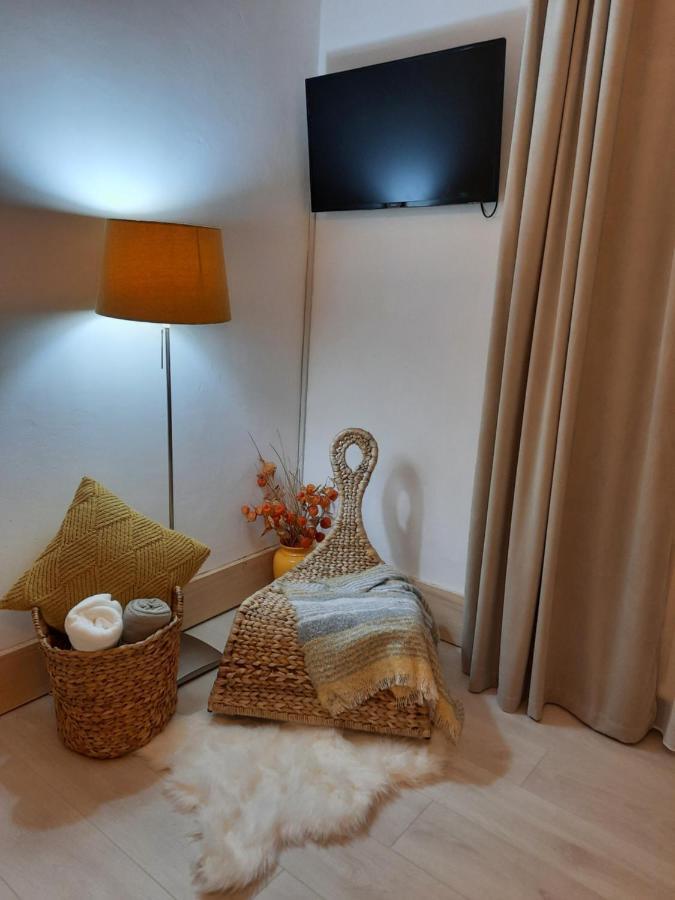 Cocooning In A Lovely Mountain Suite - Two Azuga Exteriör bild